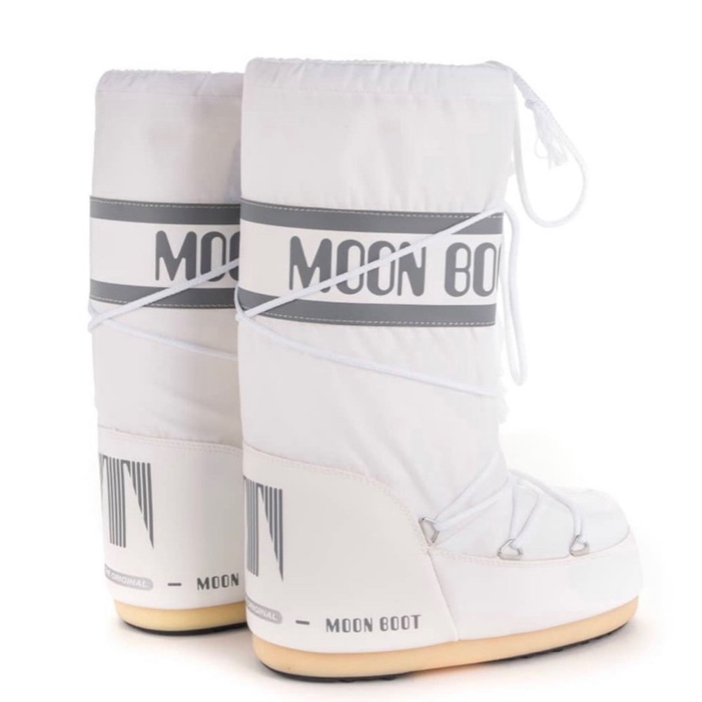 White Moon Boots 42-44 (Women's 9-10.5)